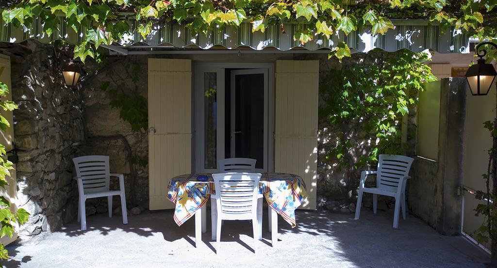 Maison D'Hotes Lou Geneste Bollene Exterior photo